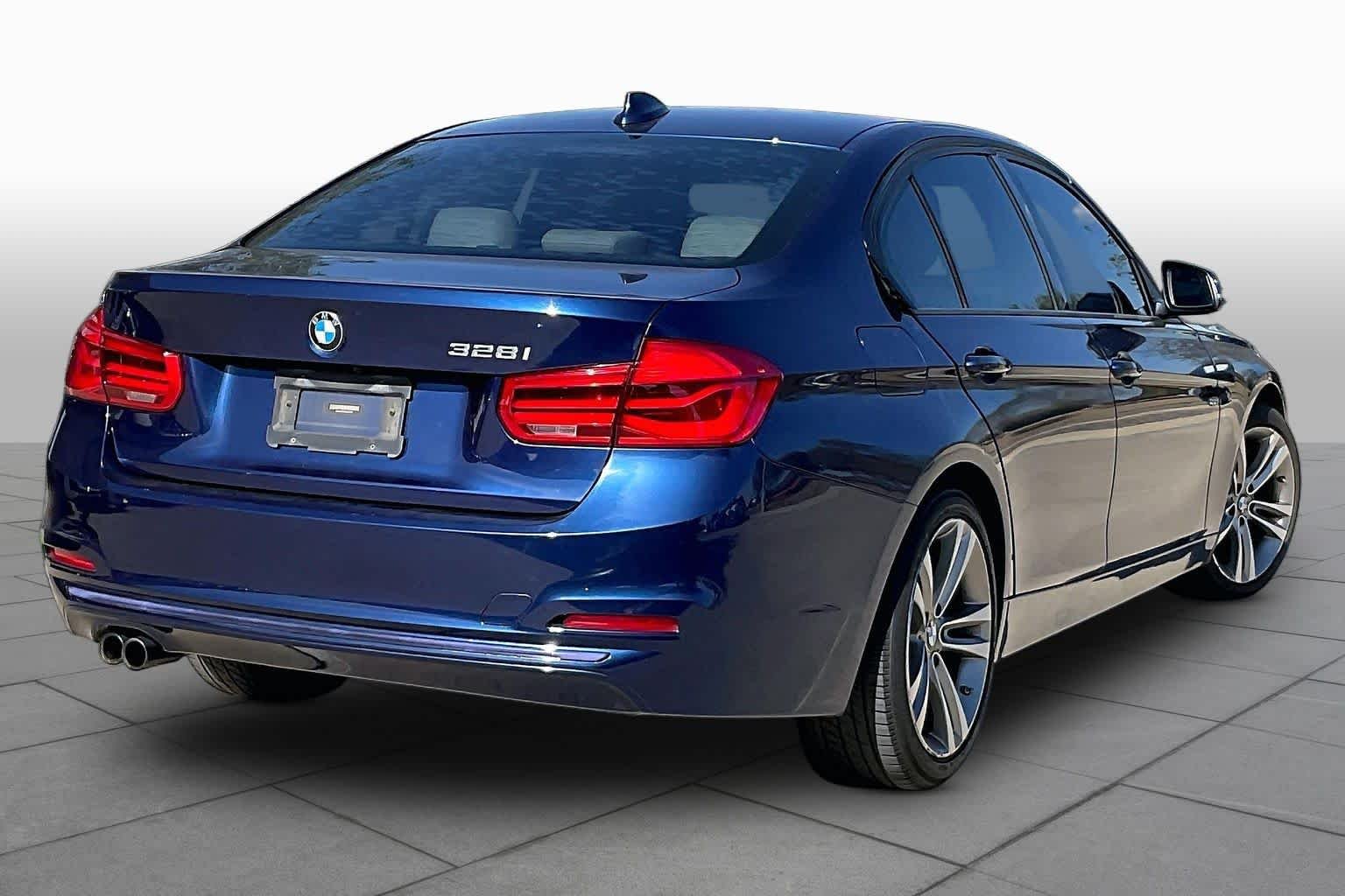 Used 2016 Mediterranean Blue Metallic BMW 328i image 13
