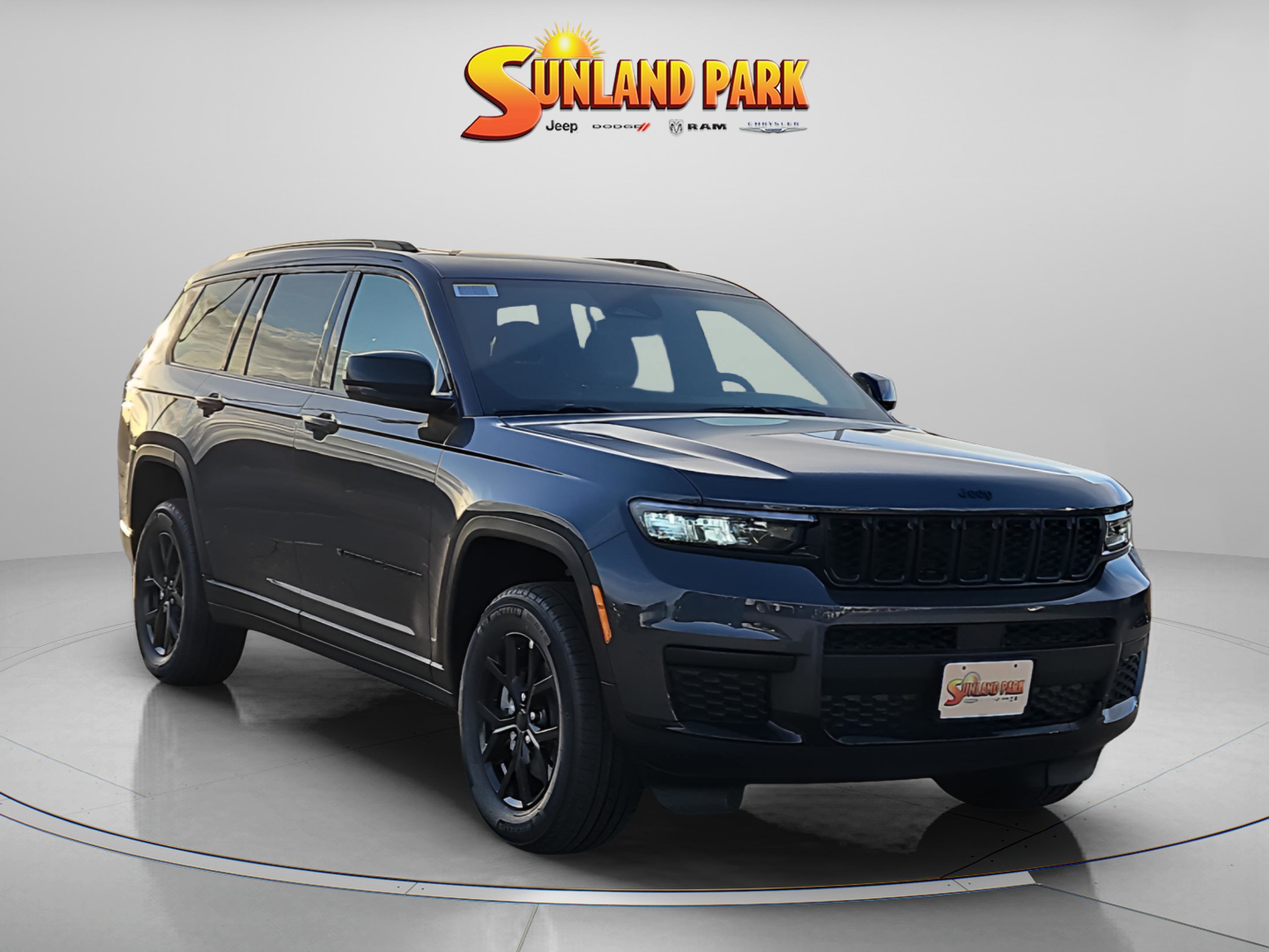 New 2025 Baltic Gray Metallic Clear-Coat Exterior Paint Jeep Altitude X image 4