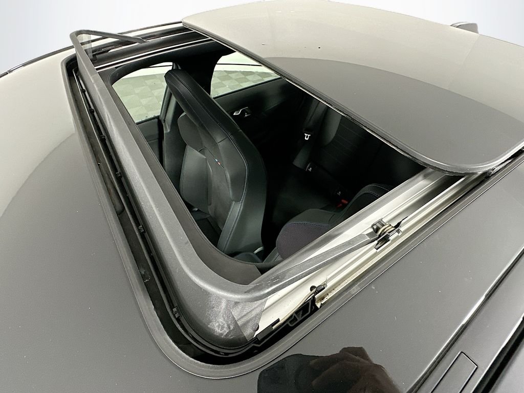 2025 BMW 2 Series M235 - Photo 21