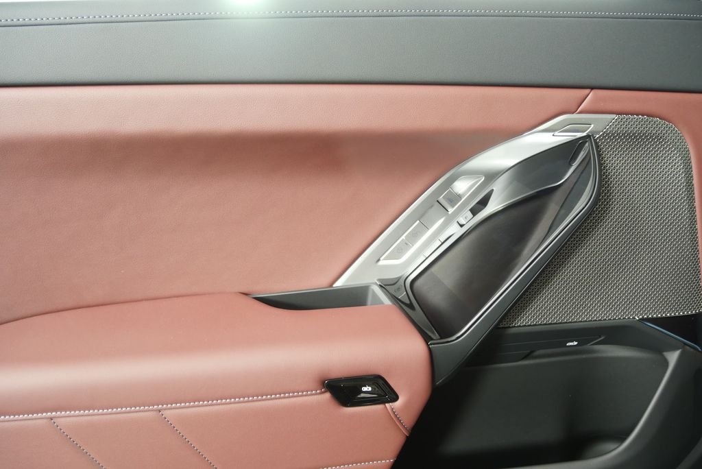 New 2026 Black Sapphire Metallic BMW 740i image 14