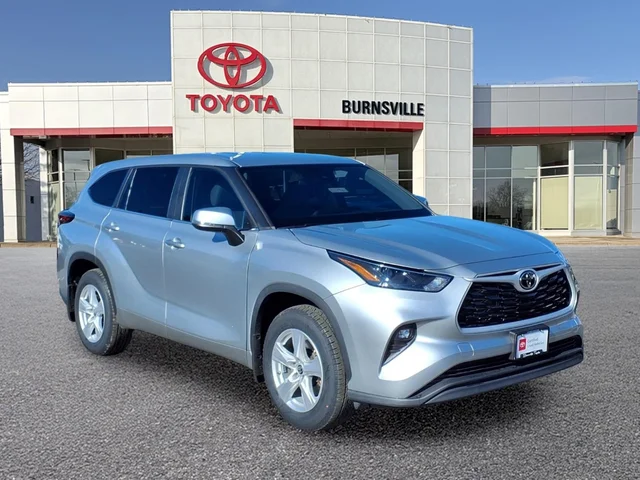 2024 Toyota Highlander LE