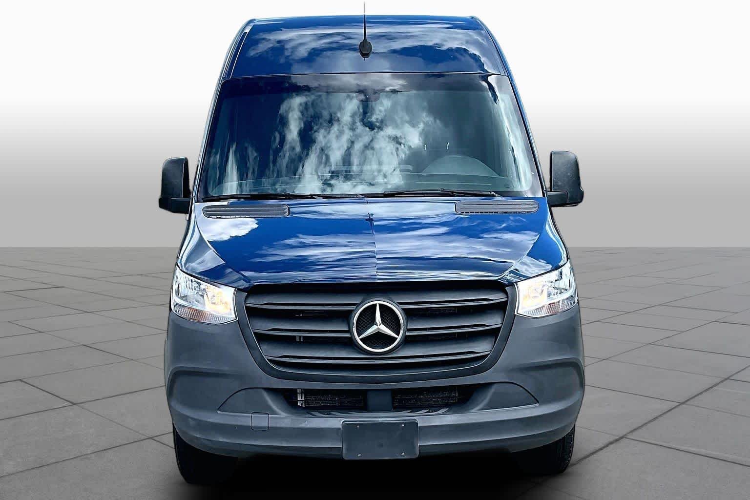 Used 2024 Steel Blue Mercedes-Benz  image 4