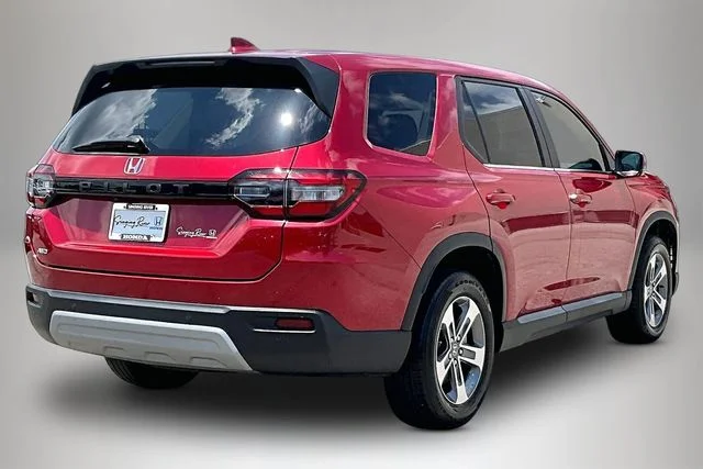 Used 2024 Radiant Red Metallic II Honda EX-L image 5
