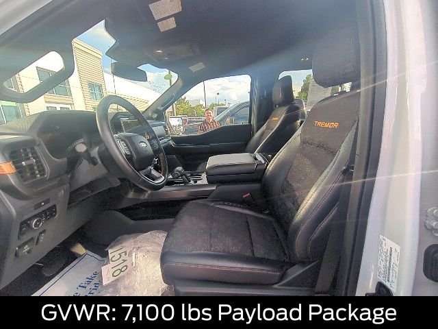Used 2025 Space White Metallic Ford Tremor image 11
