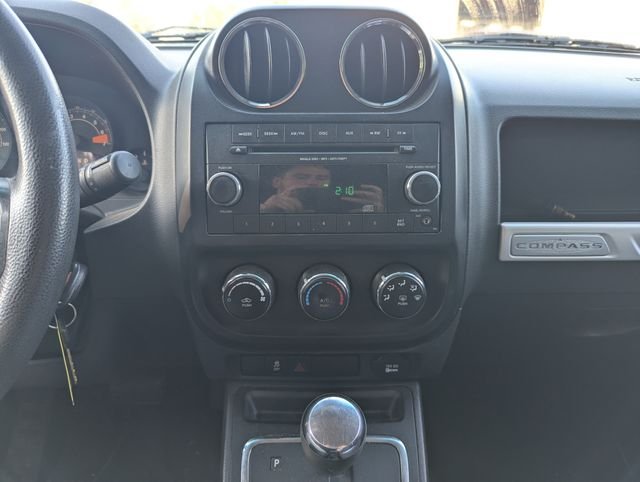 Used 2014 White Jeep Sport image 3