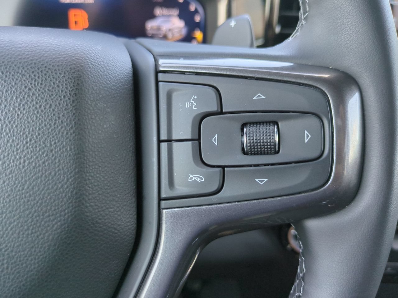 Used 2025 Sterling Gray Metallic Chevrolet High Country image 25