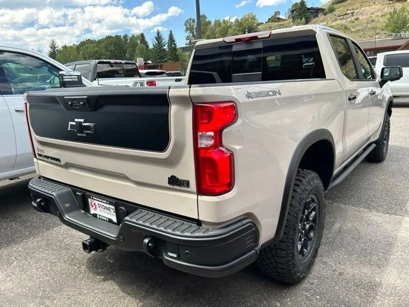 2026 Chevrolet Silverado 1500 ZR2 - Photo 6