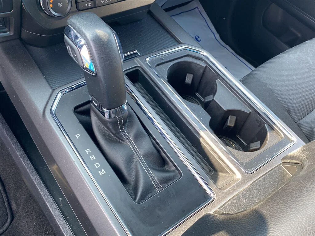 Used 2019 Oxford White Ford XLT image 18