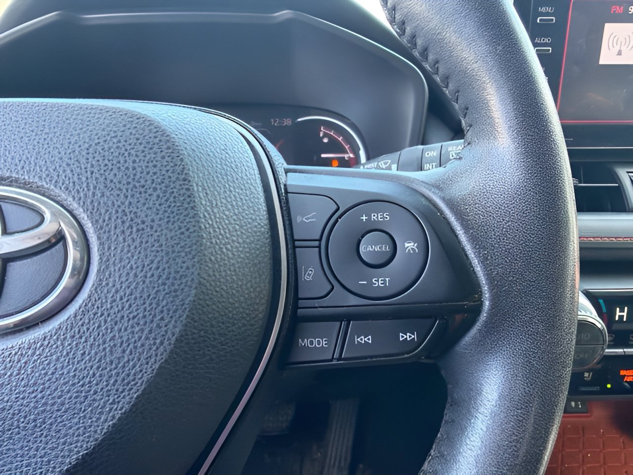 Used 2019 Ruby Flare Pearl Toyota Adventure image 21