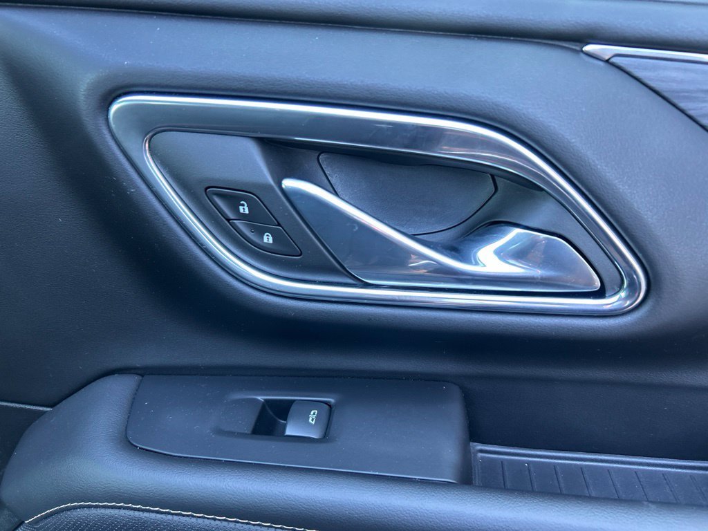 Used 2023 Silver GMC SLT image 30