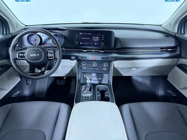 Used 2022 CERAMIC SILVER Kia LX image 19