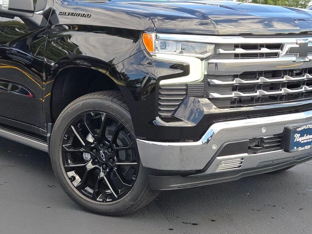 2026 Chevrolet Silverado 1500 LTZ - Photo 3
