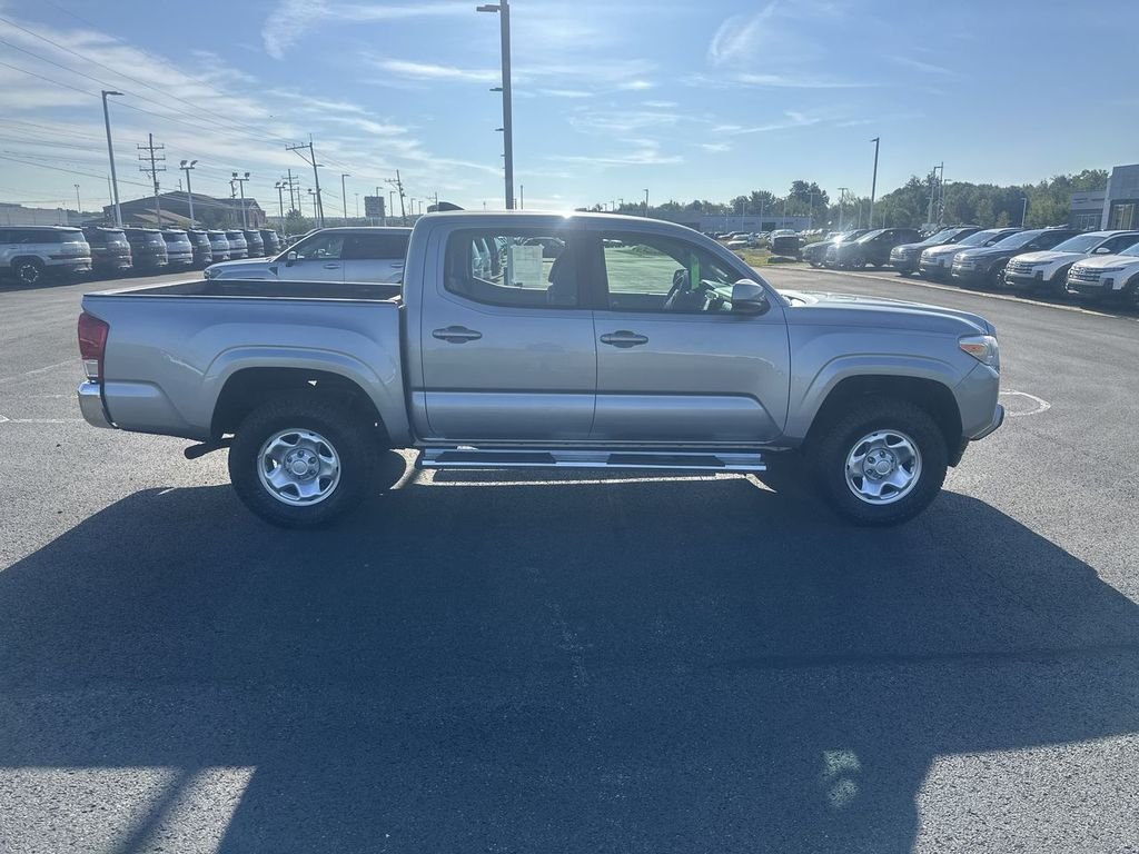 Used 2018 Silver Toyota SR image 9