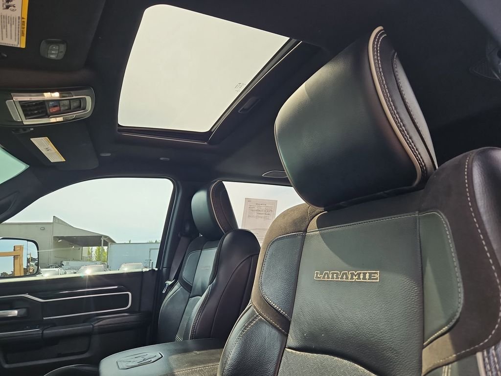 Used 2020 Crystal Metallic Ram Laramie image 28