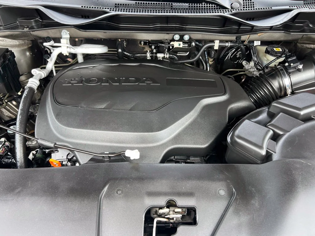 Used 2018 Forest Mist Metallic Honda Touring image 23