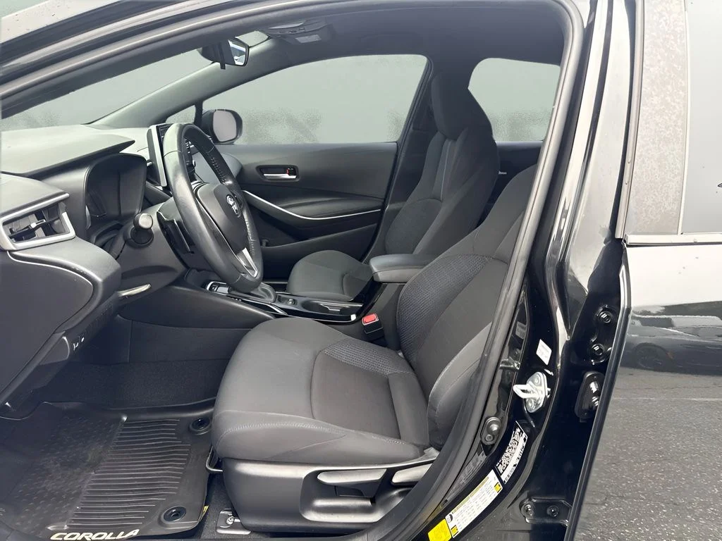 Used 2020 Black Toyota SE Nightshade image 9
