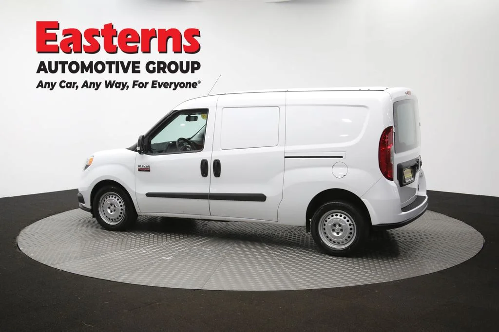 Used 2022 White Ram Base image 61