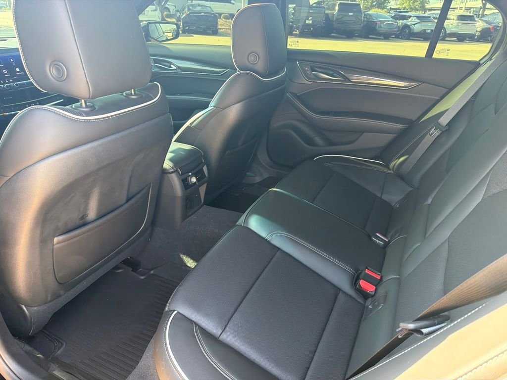 Used 2023 Black Cadillac V-Series image 9