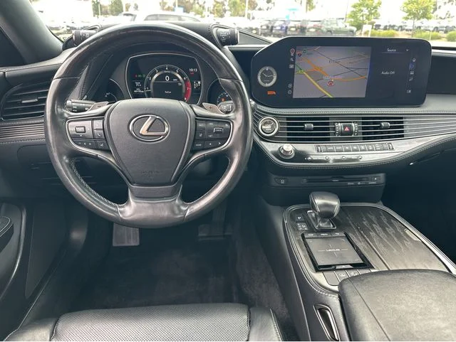 2022 Lexus LS Base - Photo 14
