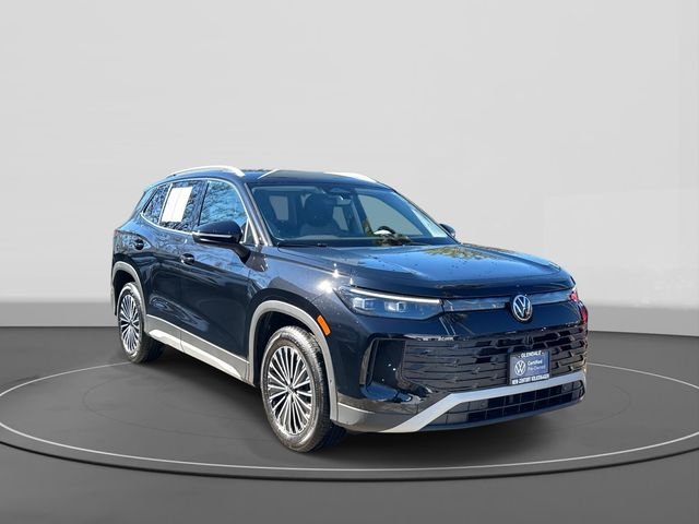 Black 2025 Volkswagen Tiguan S FWD SUV / Crossover Front-Wheel Drive