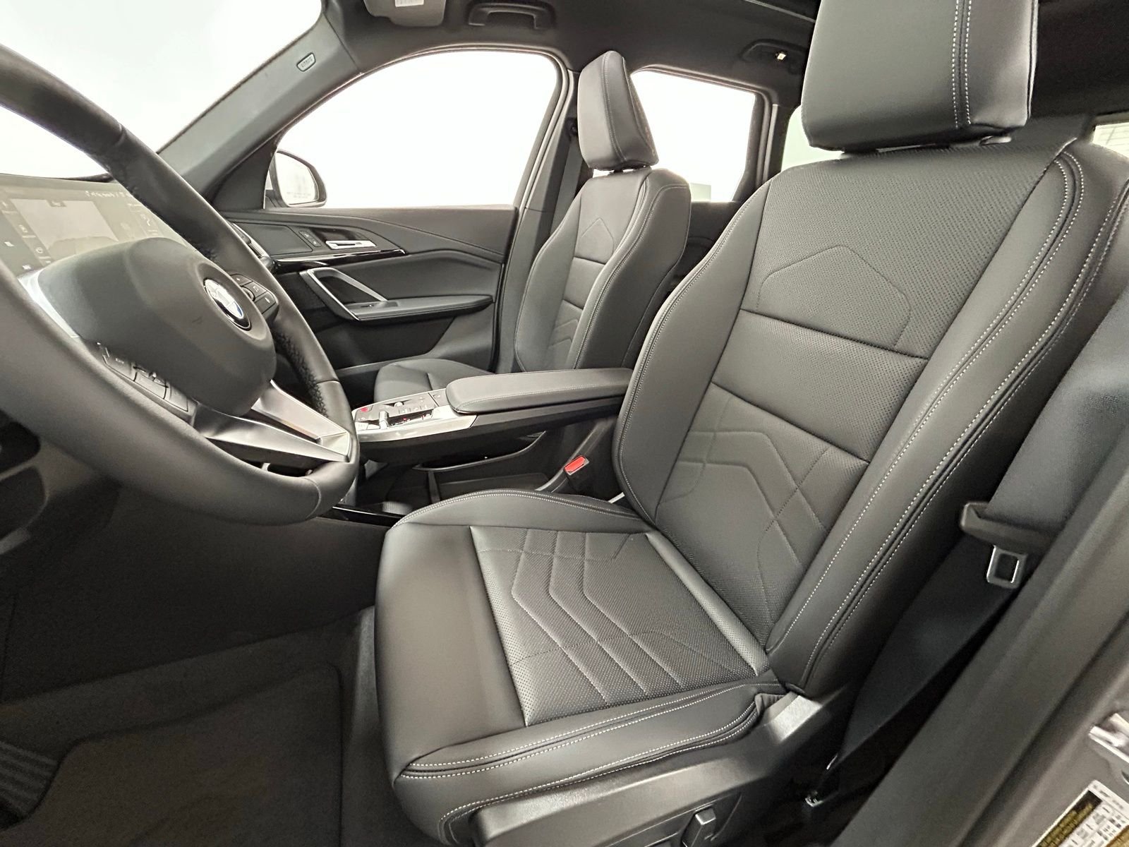 New 2026 Space Silver Metallic BMW xDrive28i image 50