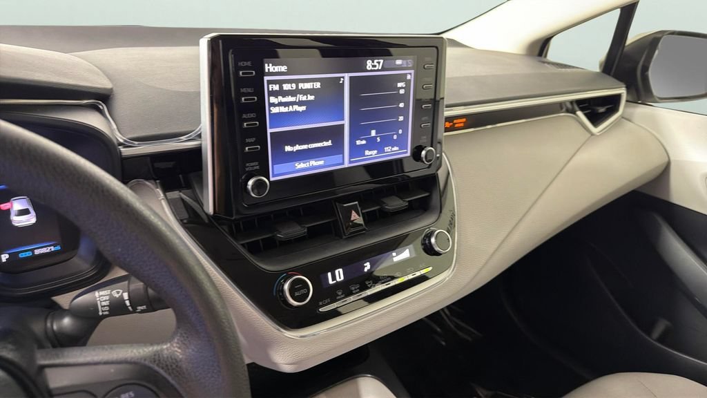 Used 2020 Silver Toyota LE image 22