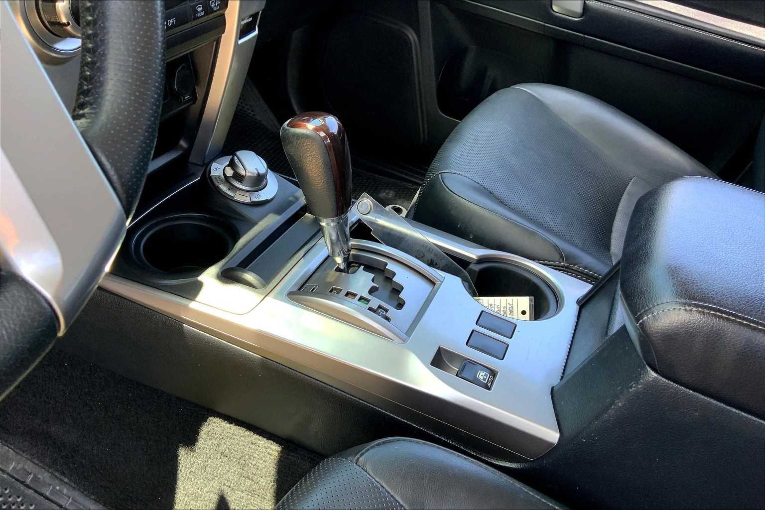 Used 2017 Magnetic Gray Metallic Toyota SR5 image 17