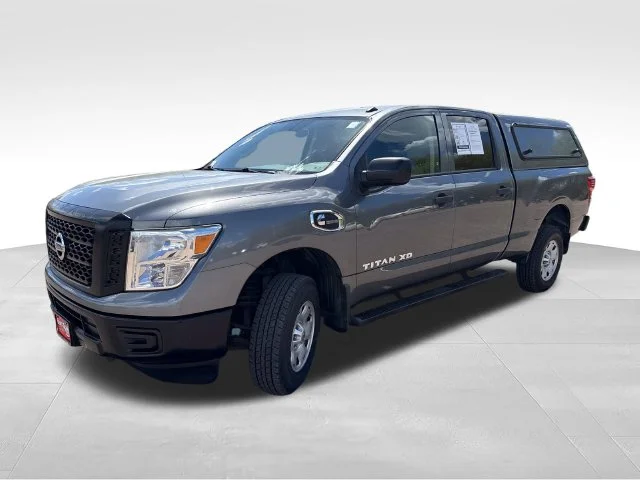 Used 2019 Gray Nissan S image 3