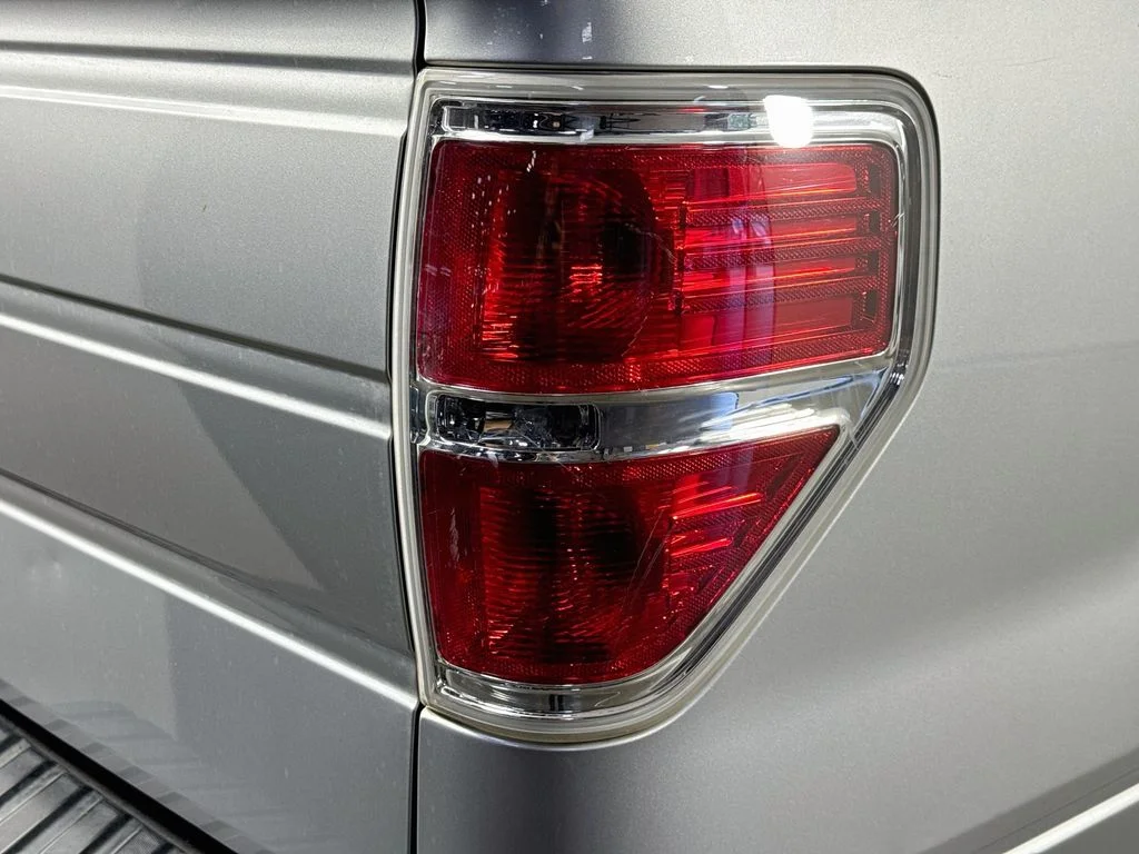 Used 2010 Gray Ford  image 29