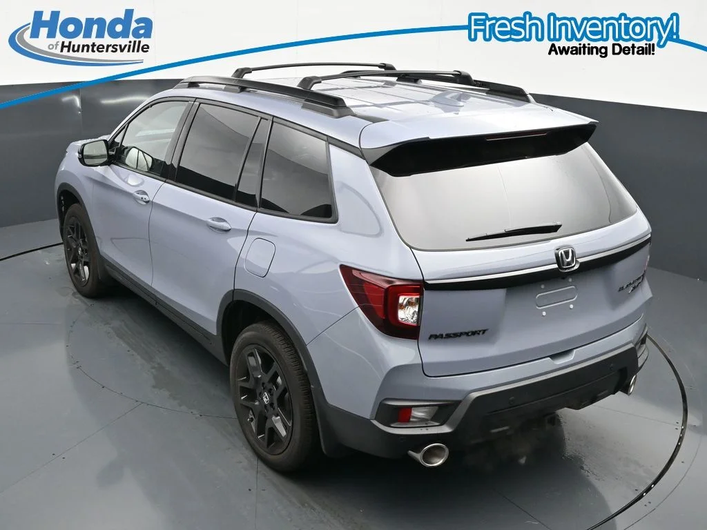 Used 2025 Sonic Gray Pearl Honda AWD BLACK EDITION image 19