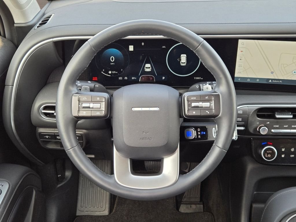 Used 2026 Black Hyundai SEL Premium image 17