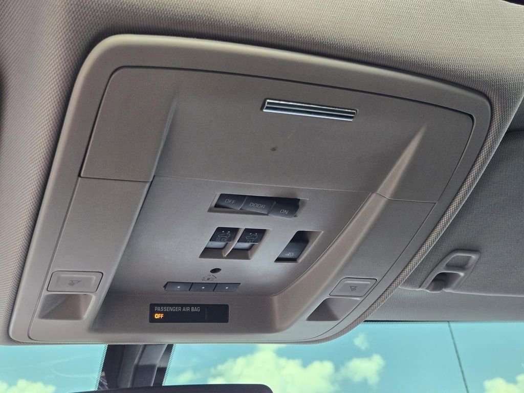 Used 2014 SILVER ICE METALLIC Chevrolet LTZ image 28