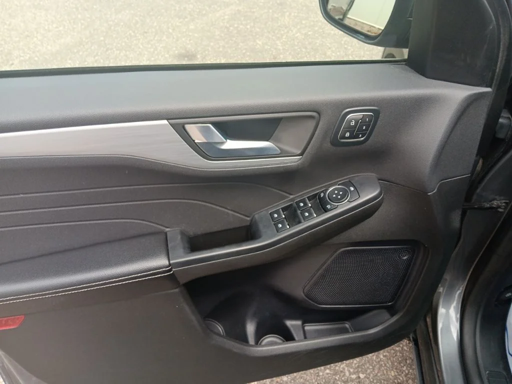 Used 2024 Carbonized Gray Metallic Ford Platinum image 17