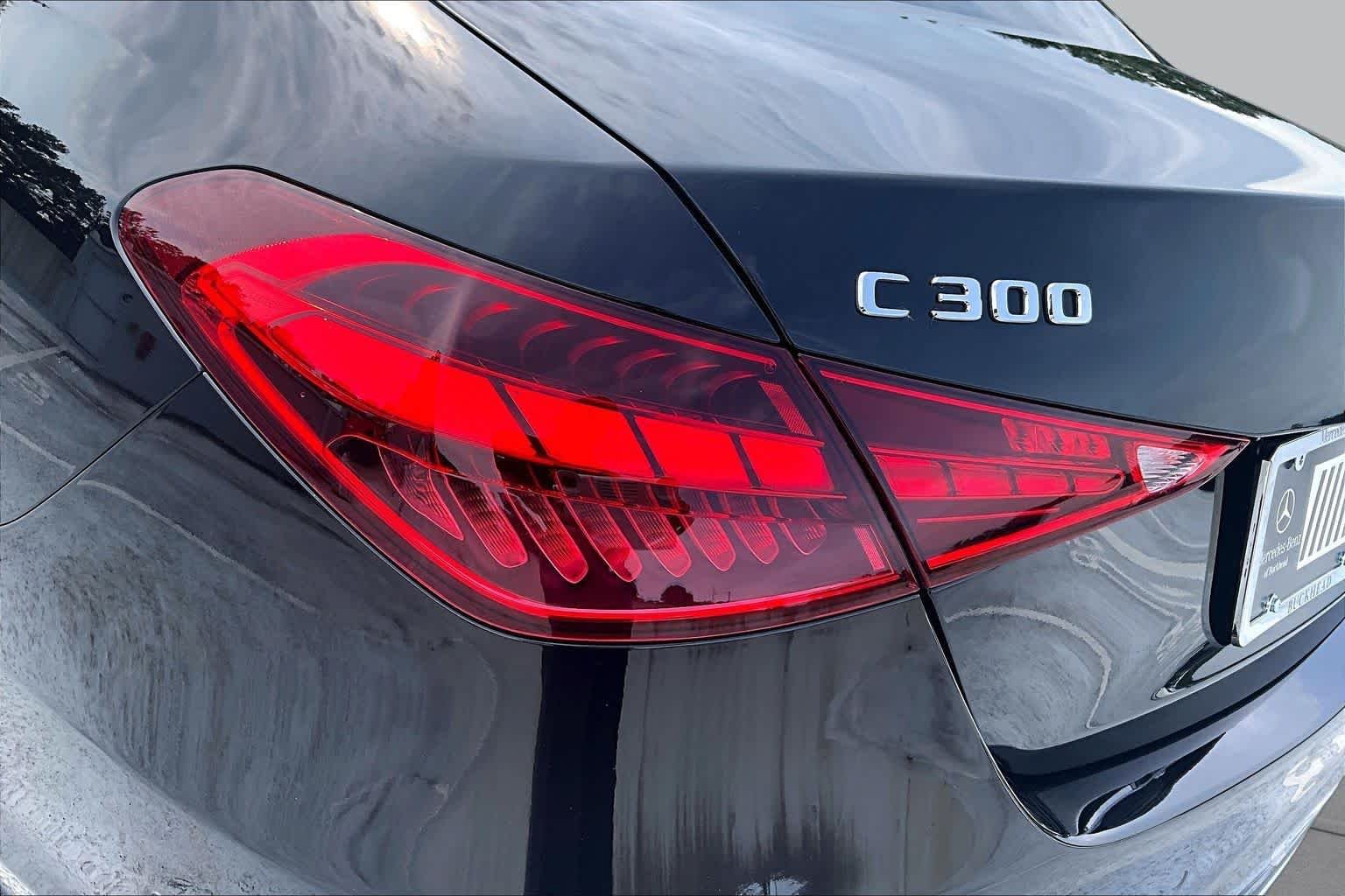 Used 2024 Obsidian Black Metallic Mercedes-Benz C 300 image 28