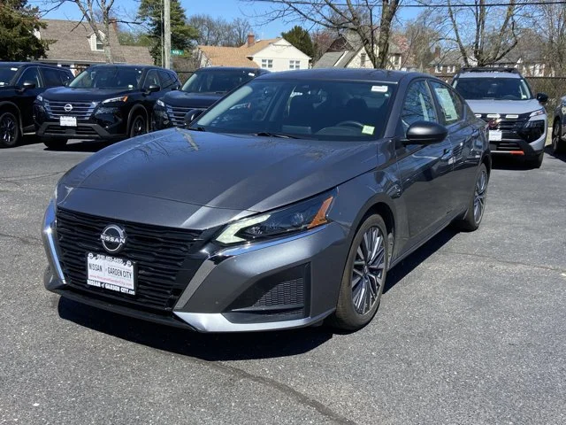 2025 Nissan Altima SV - Photo 11