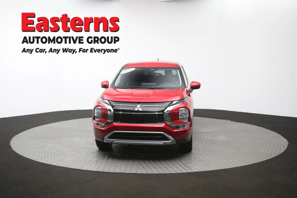 Used 2025 Red Mitsubishi SE image 54