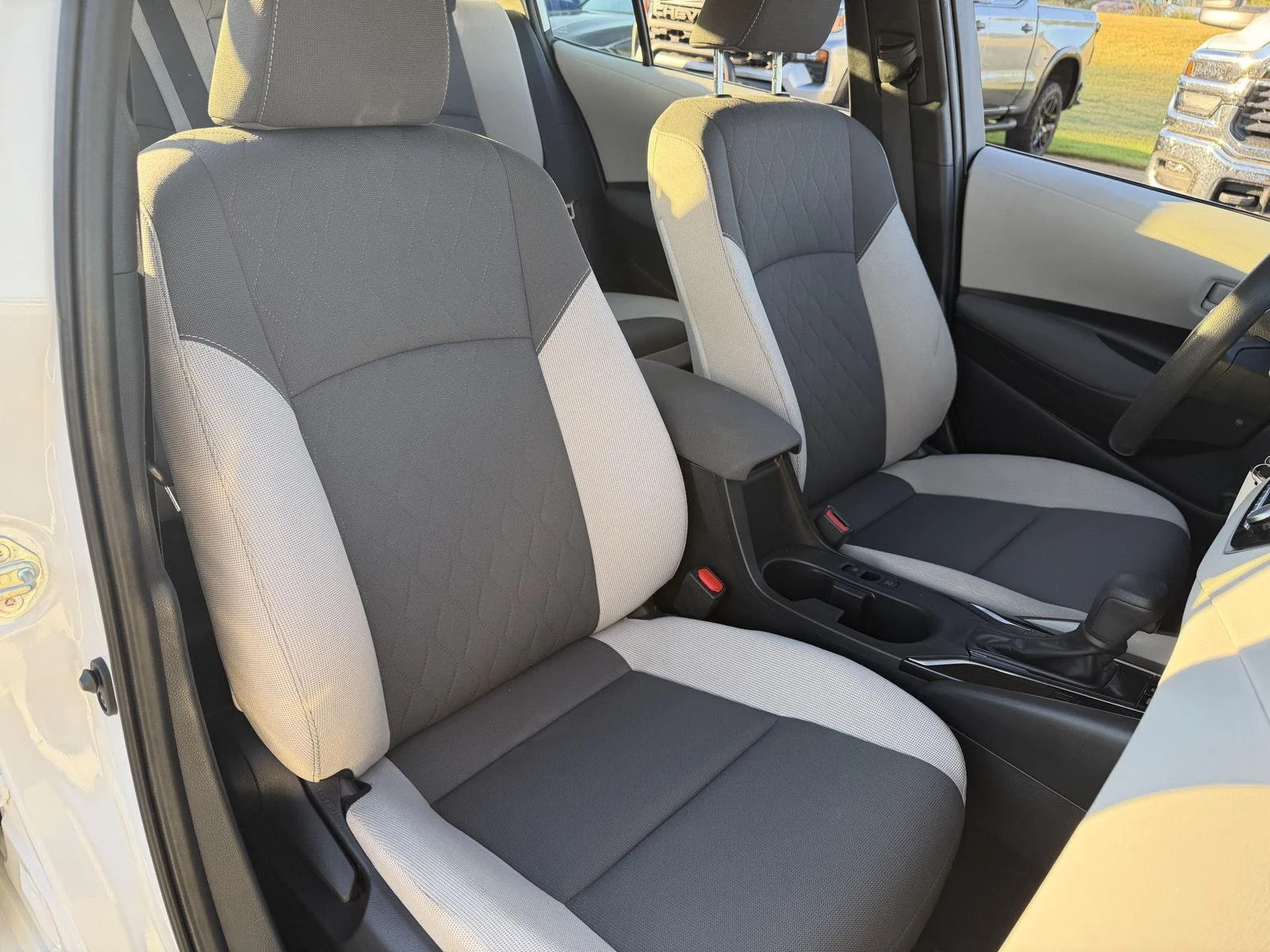 Used 2024 Wind Chill Pearl Toyota Hybrid LE image 22