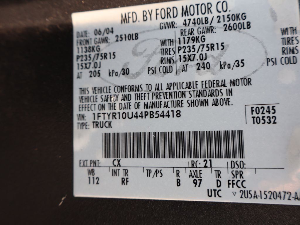 Used 2004  Ford Edge image 13