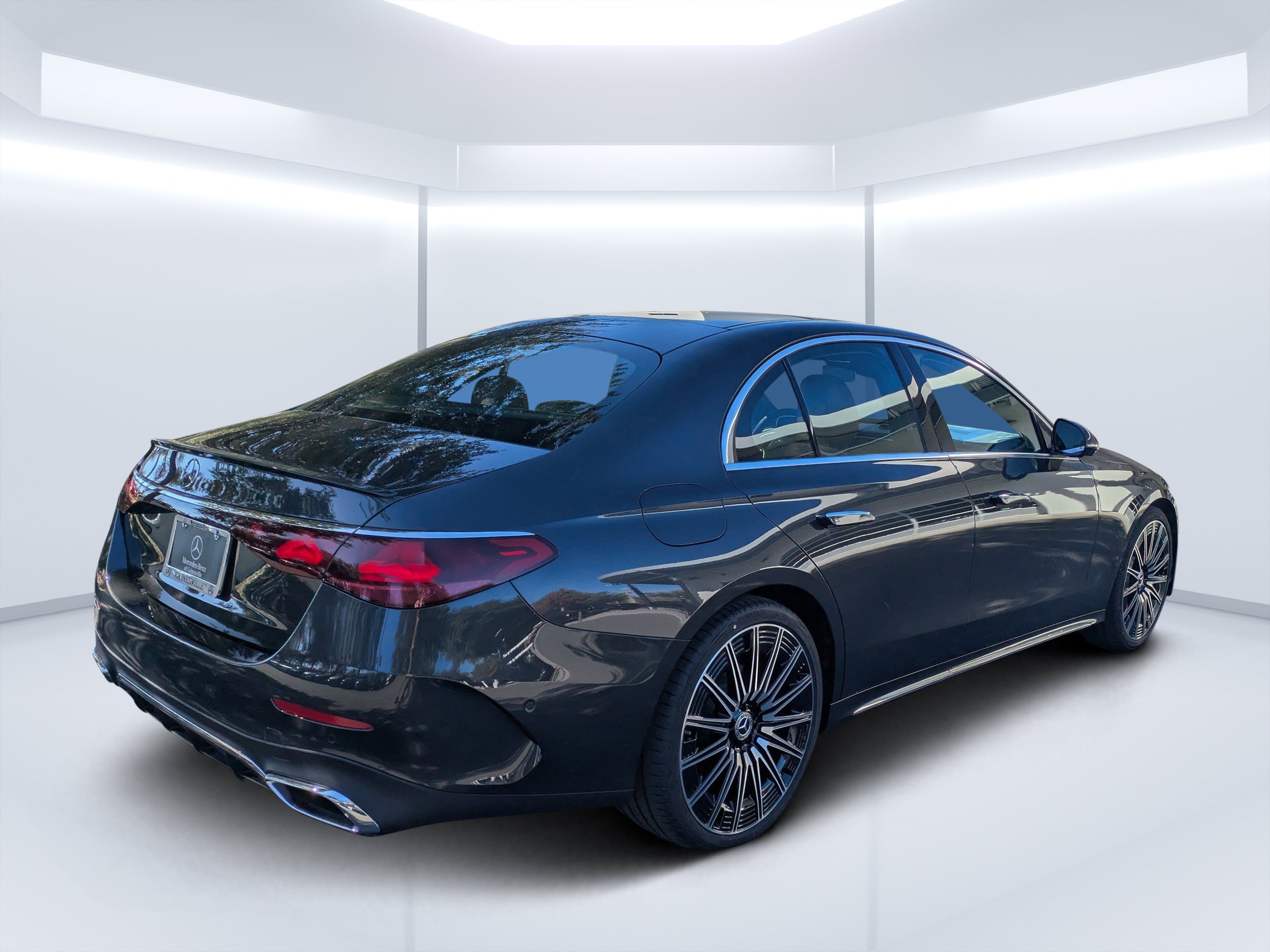 2026 Mercedes-Benz E-Class E350 - Photo 34