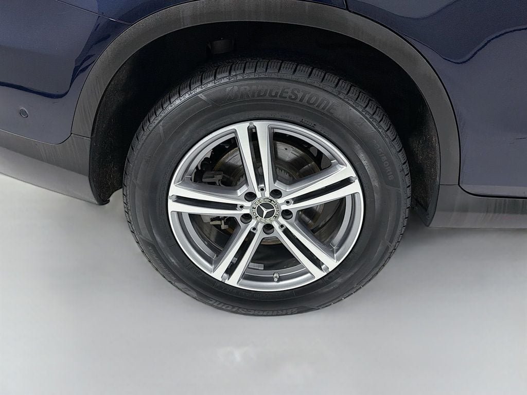 Used 2022 Lunar Blue Metallic Mercedes-Benz GLC 300 4MATIC® SUV image 34
