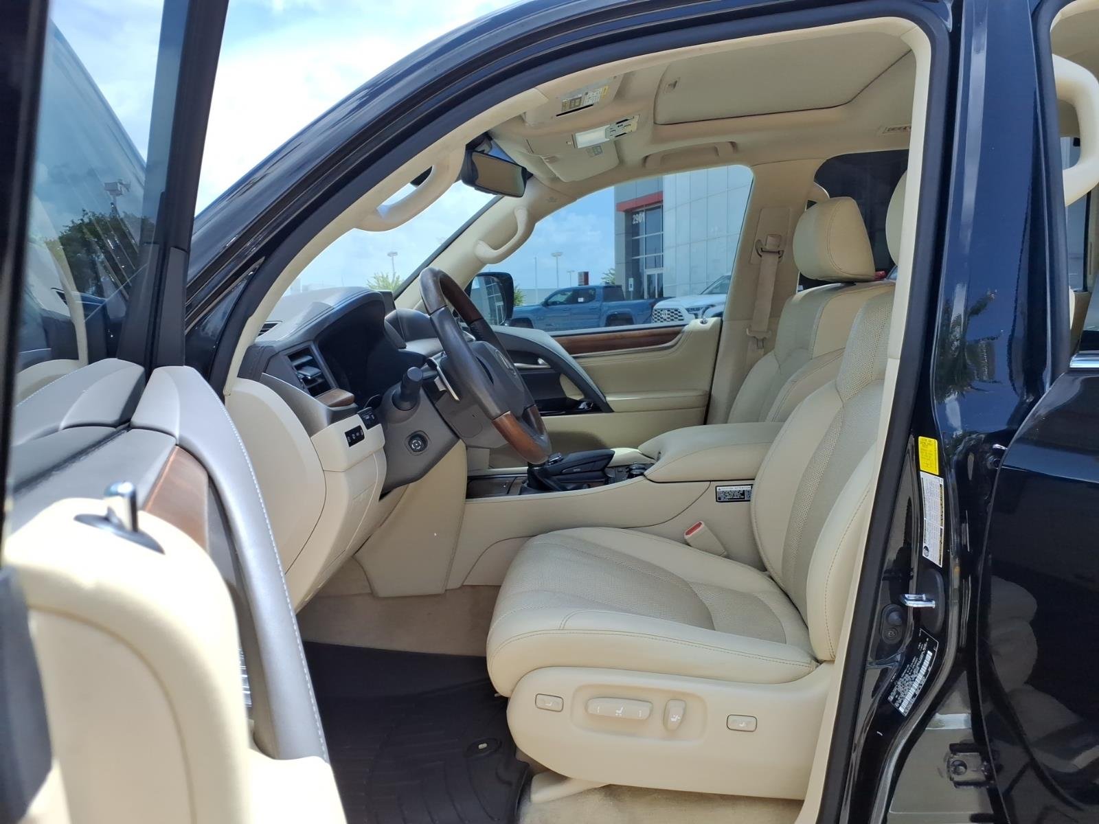 Used 2020 Black Onyx Lexus Three-Row image 16