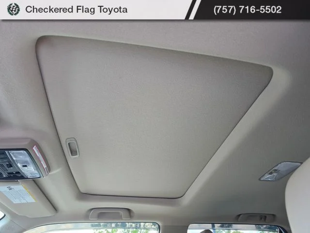 Used 2024 Ice Cap Toyota SR5 Premium image 10