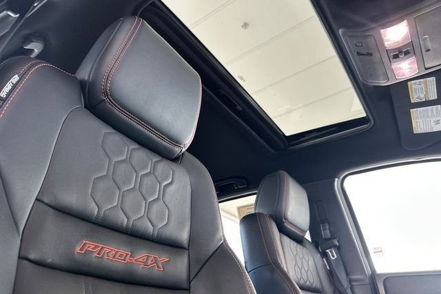 Used 2023 White Nissan PRO-4X image 16