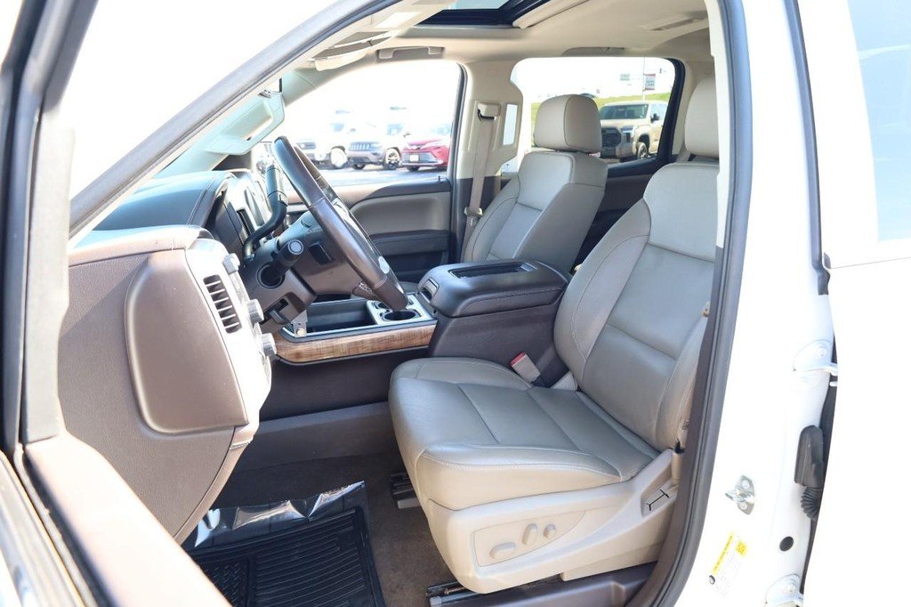 Used 2016 Summit White GMC 4WD Crew Cab 143.5" SLT image 8
