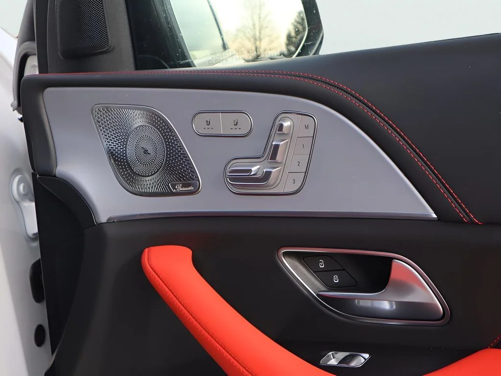 New 2025 MANUFAKTUR Moonlight White Metallic Mercedes-Benz GLE 63 S AMG® image 15