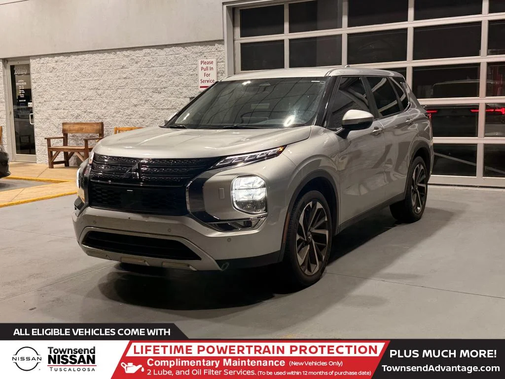 2023 Mitsubishi Outlander SE S-AWC's photo