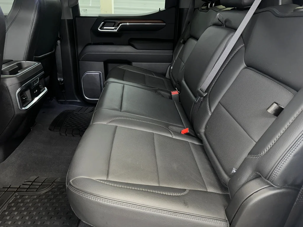 Used 2024 White Frost Tricoat GMC Denali image 22