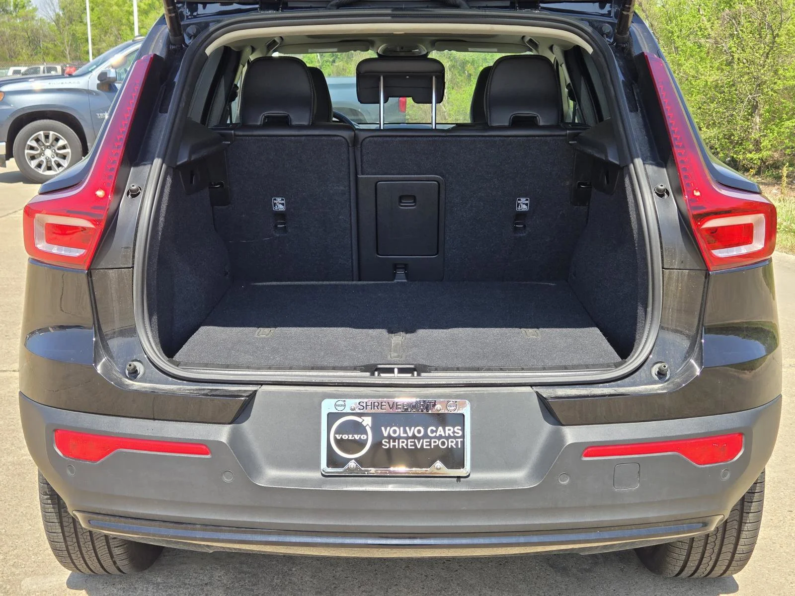 Used 2025 Black Volvo Plus Dark Theme image 11