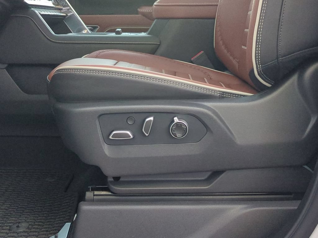 New 2026 Glacier White Tricoat GMC Denali Ultimate image 21