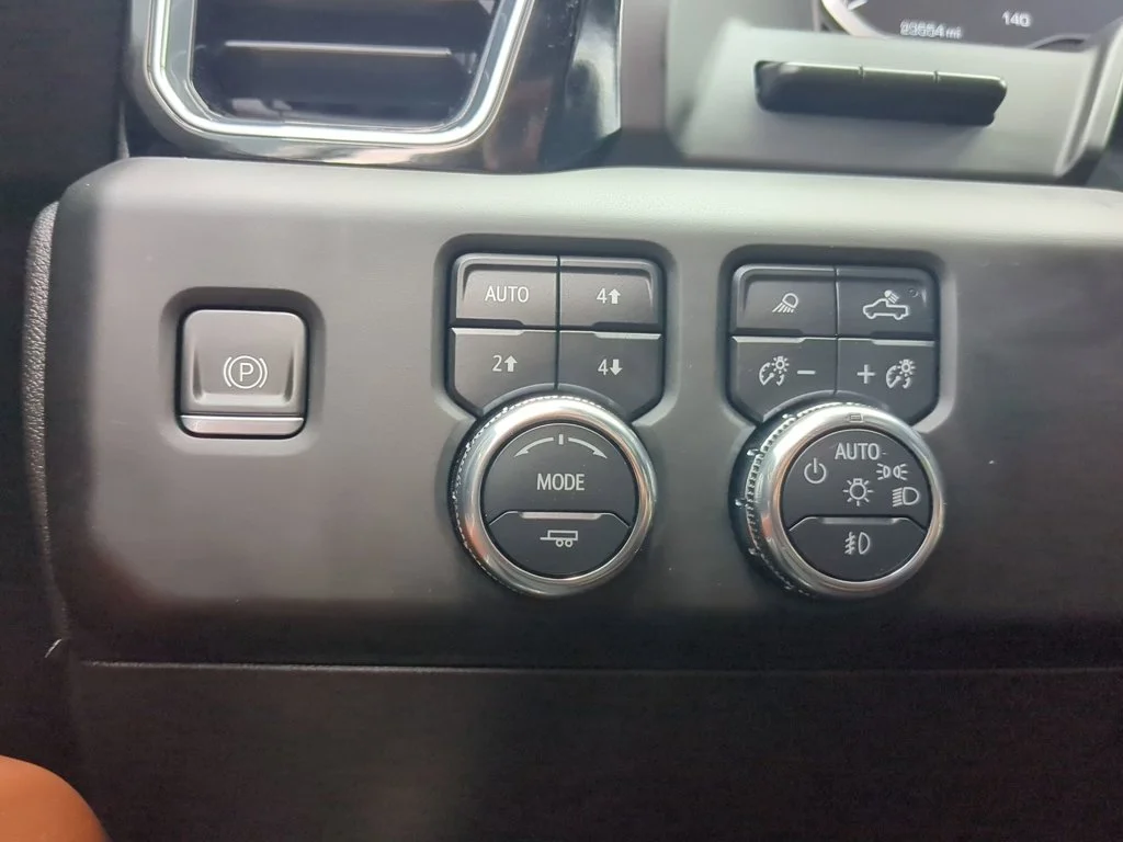 Used 2023 Onyx Black GMC Denali Ultimate image 22